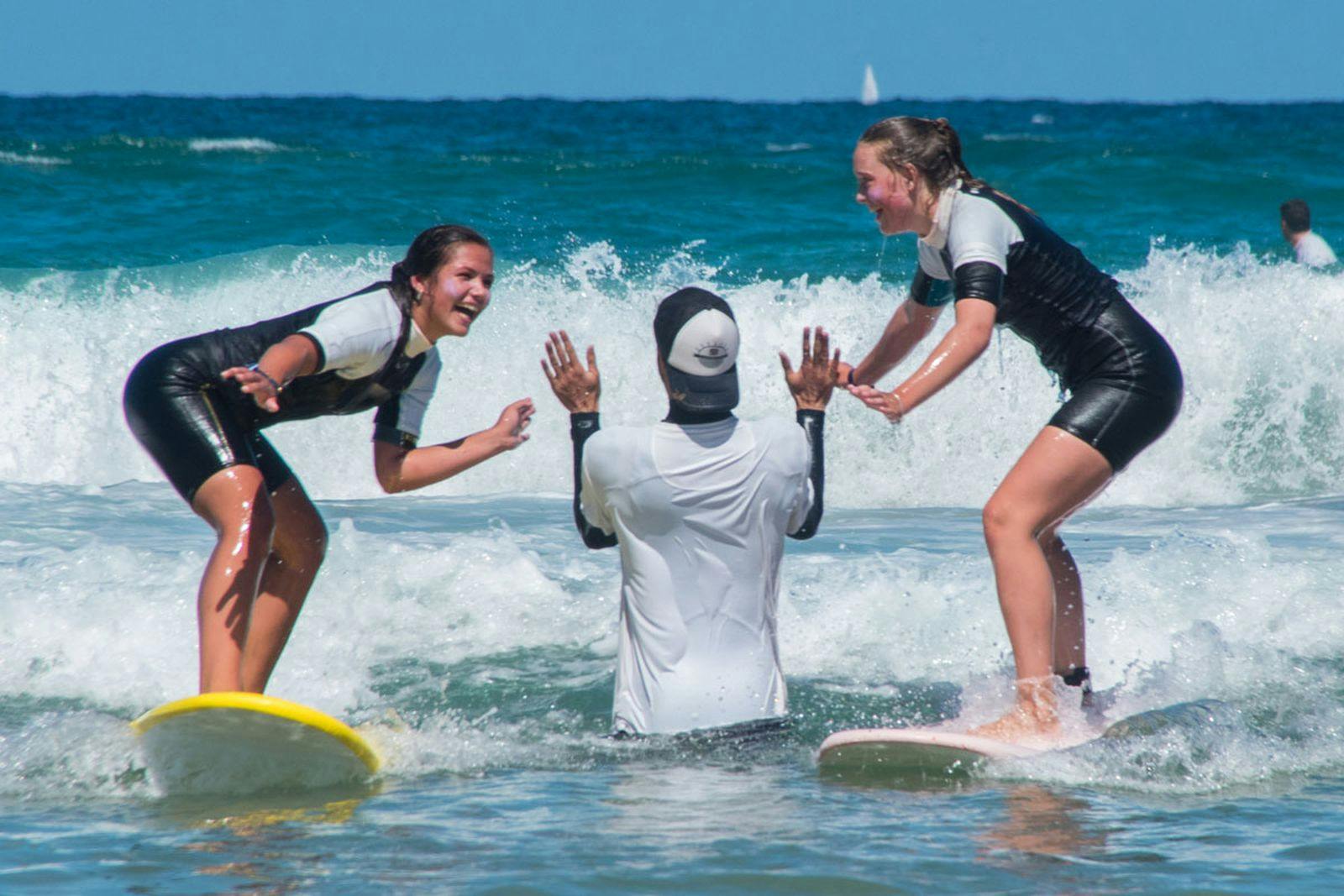 surfkamp jongeren surfvakantie buitenland zomerkamp