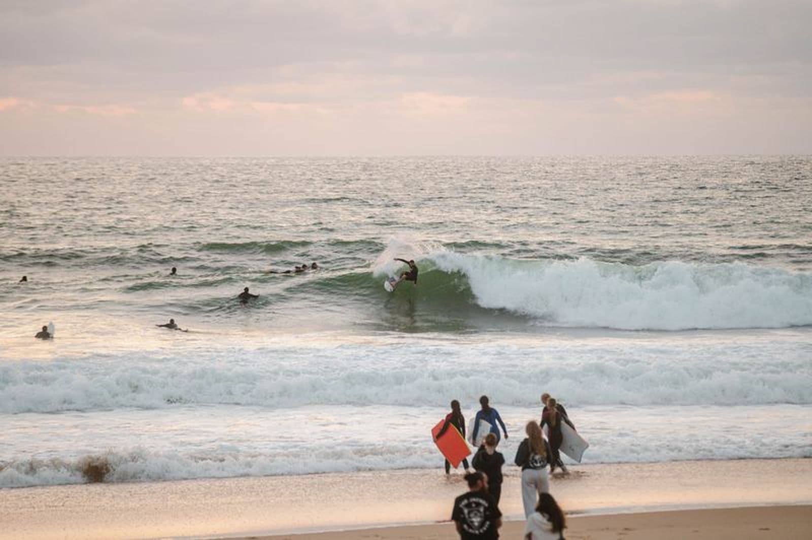 5 tips voor het surfen van ongebroken golven