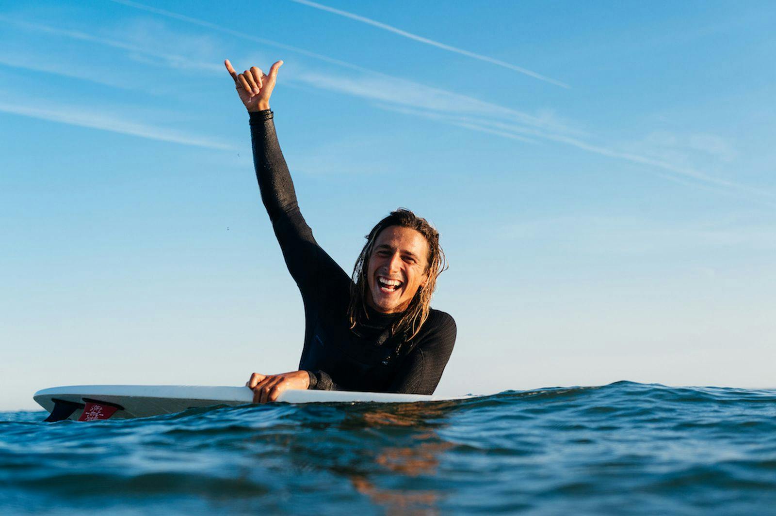 de 5 beste surfvakanties voor studenten